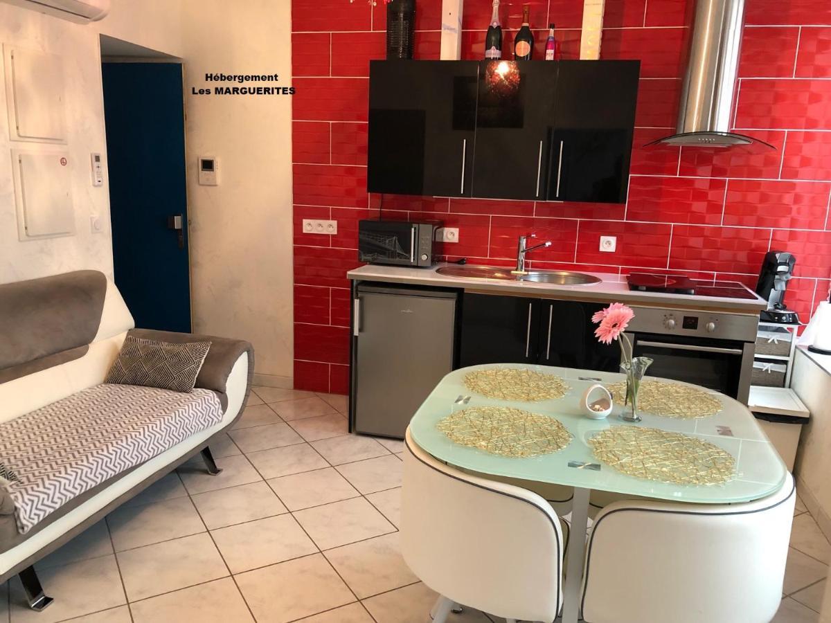 شقة La Petalerie إيبيرني المظهر الخارجي الصورة